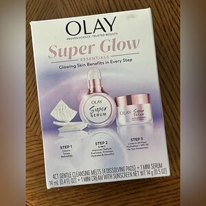 OLAY Super Glow Essentials Set - White and Pink